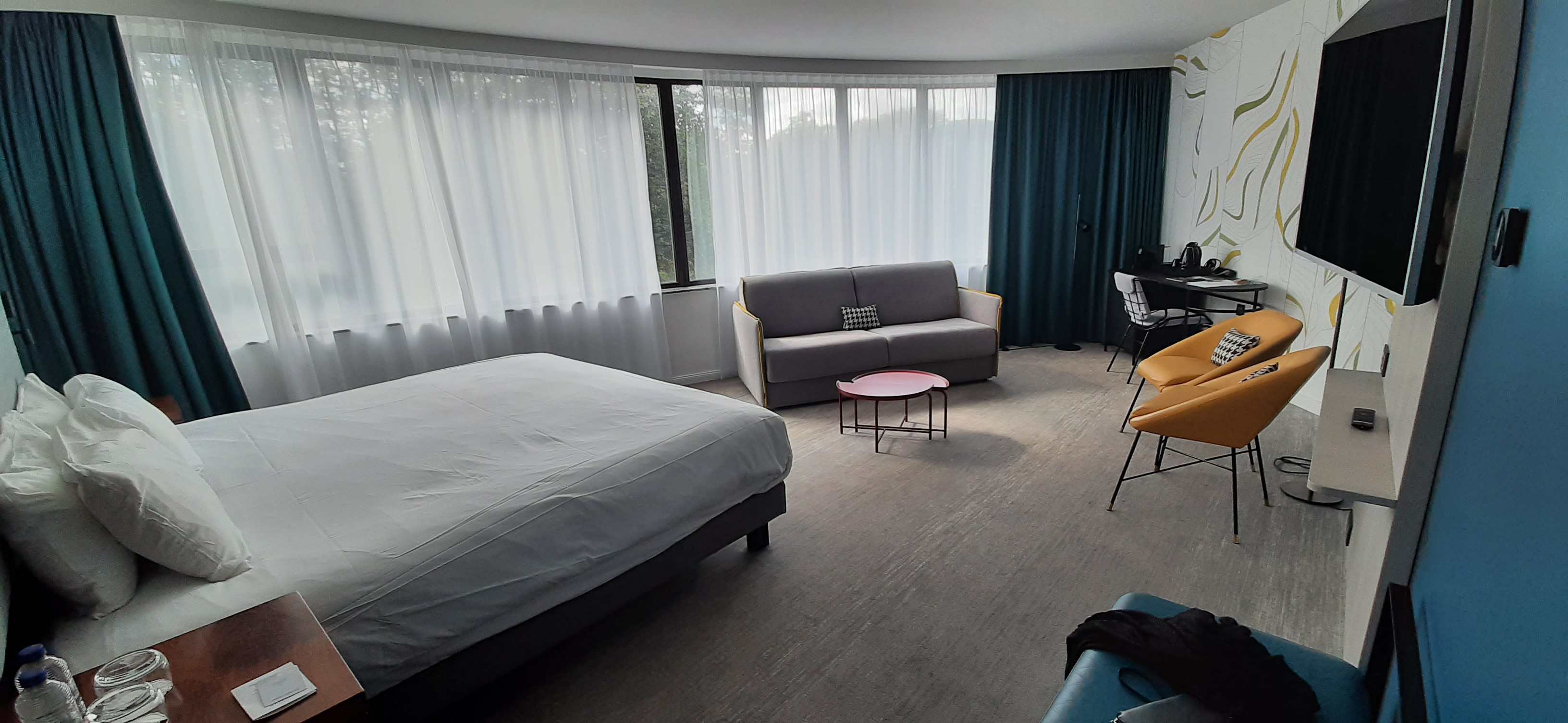 traveling alone abroad Antwerp Belgium Europe Cherie Dawn Haas 20220924_103949 Mercure Hotel